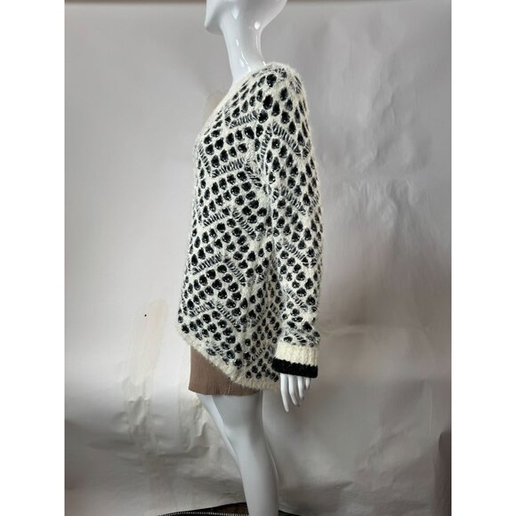 Neiman Marcus XL Fuzzy Knit Black & White Polka Dot Sweater - Picture 10 of 16